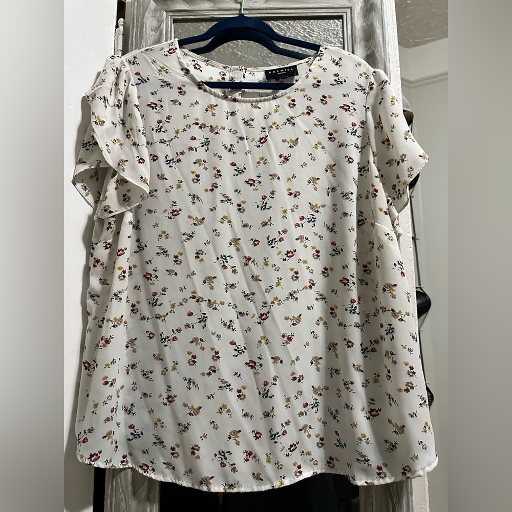 Premise Light Floral Blouse